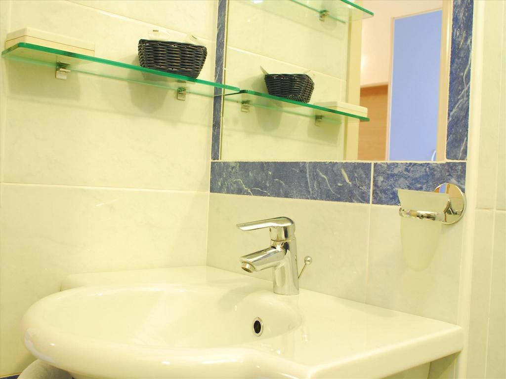 Hotel Veliero Rimini Room photo