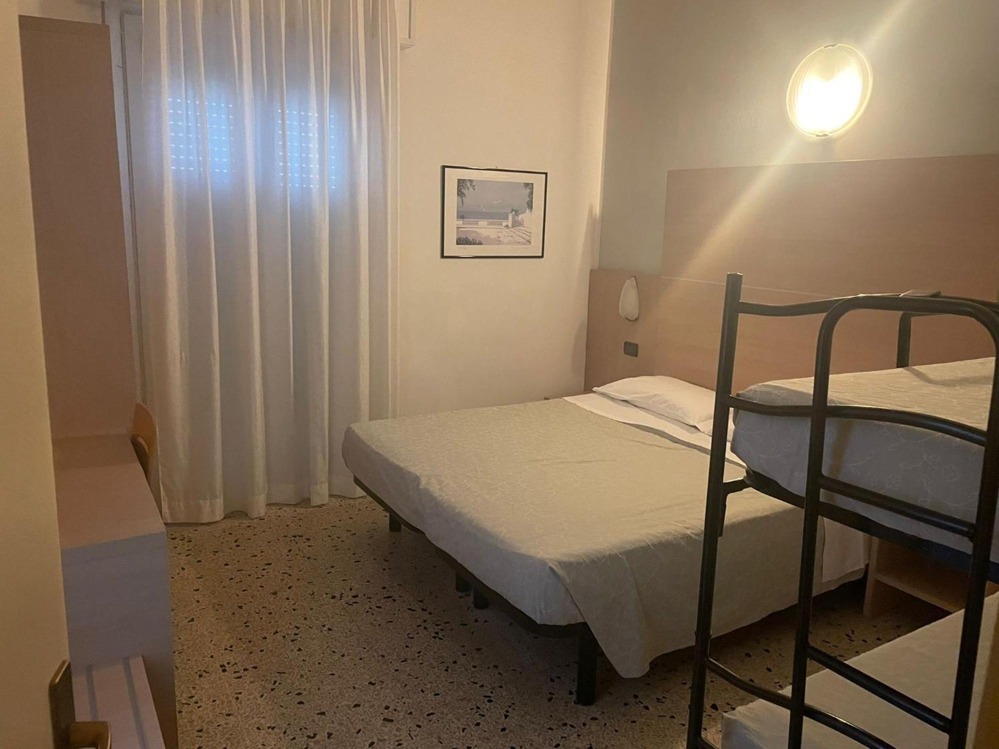 Hotel Veliero Rimini Exterior photo
