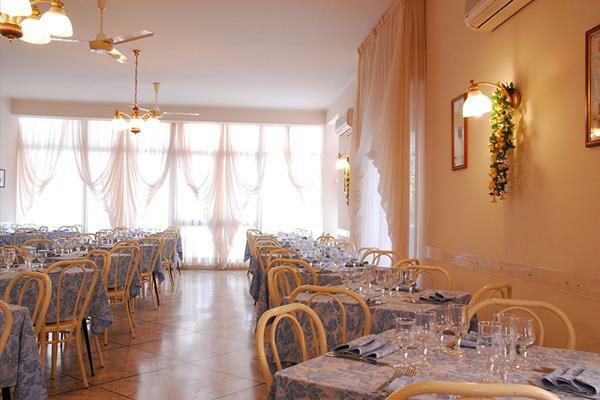 Hotel Veliero Rimini Exterior photo